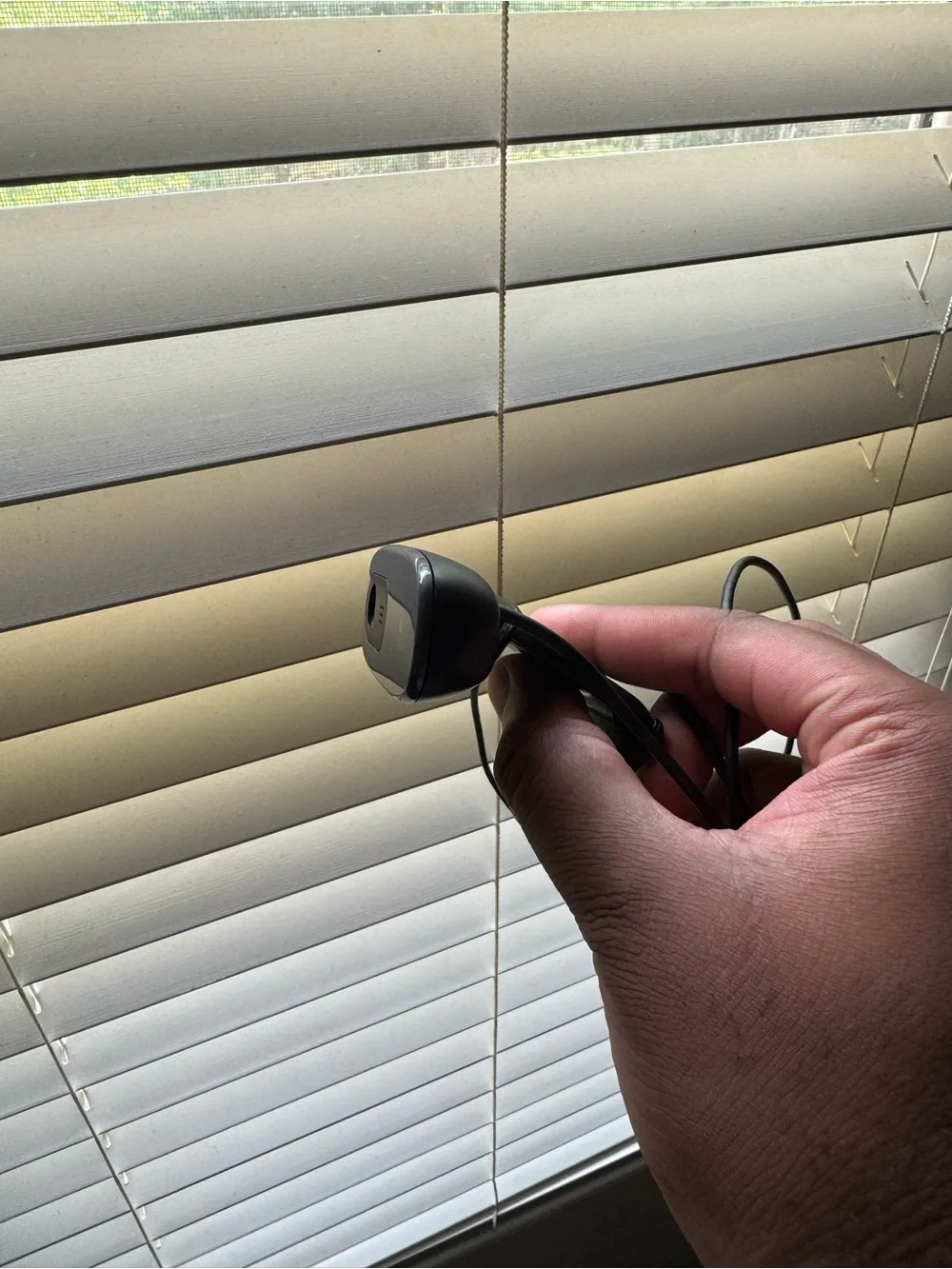 Logitech HD 720p Webcam USB Computer Camera with Built-In Mic
